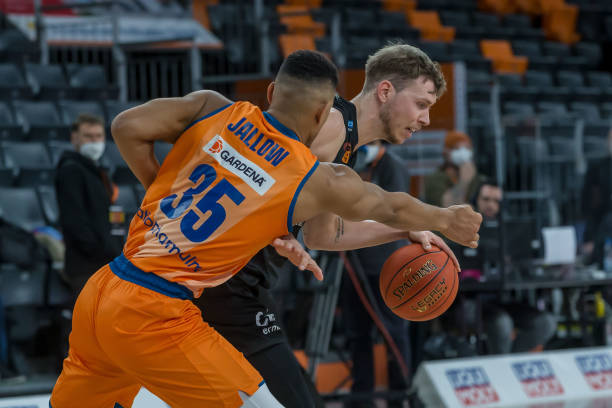 Haynes：掘金老板担任篮球运营临时总裁 计划在休赛期选聘总经理