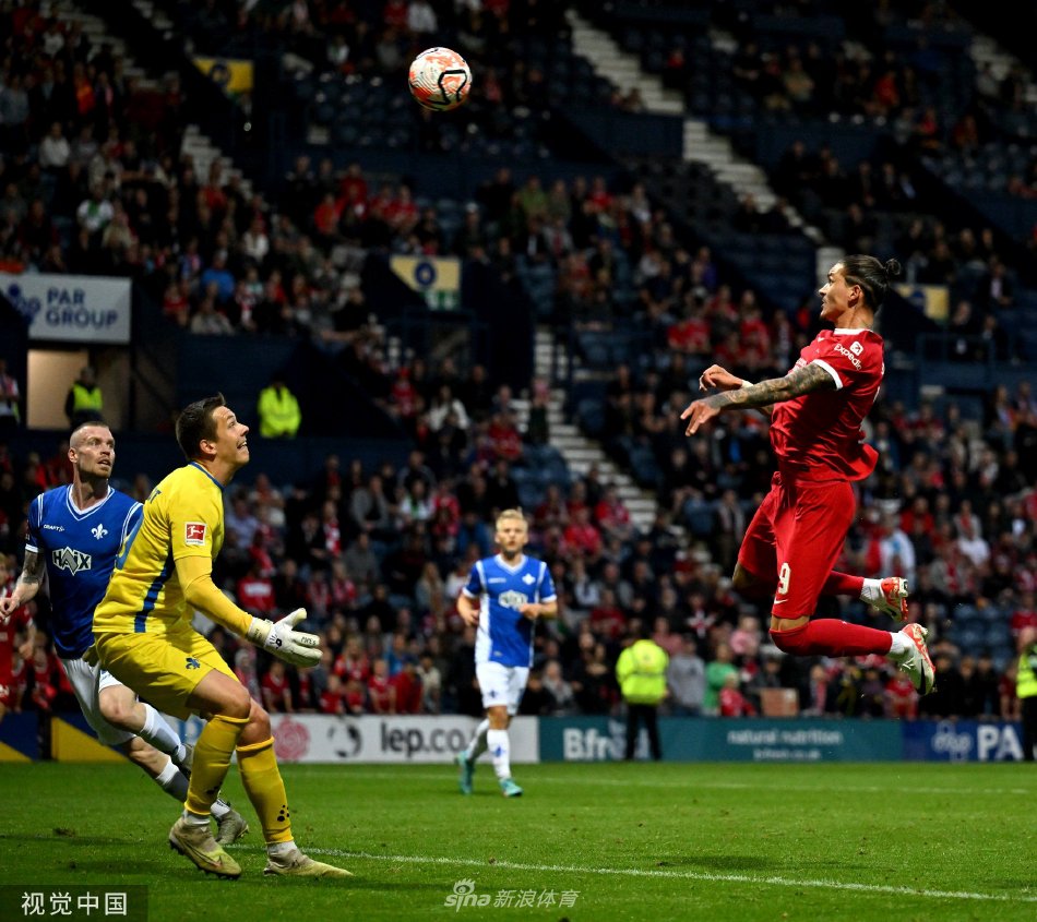 科贝记者:对阵皇家社会的比赛中,维尼修斯可能担任球队队长